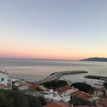 Casa Alessia קאלה גונונה